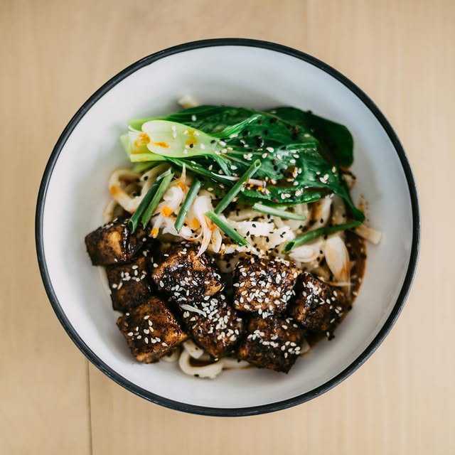 Black Pepper Tofu with udon noodles