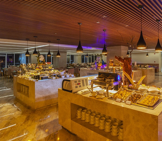 Marino Beach Hotel- Tides Restaurant