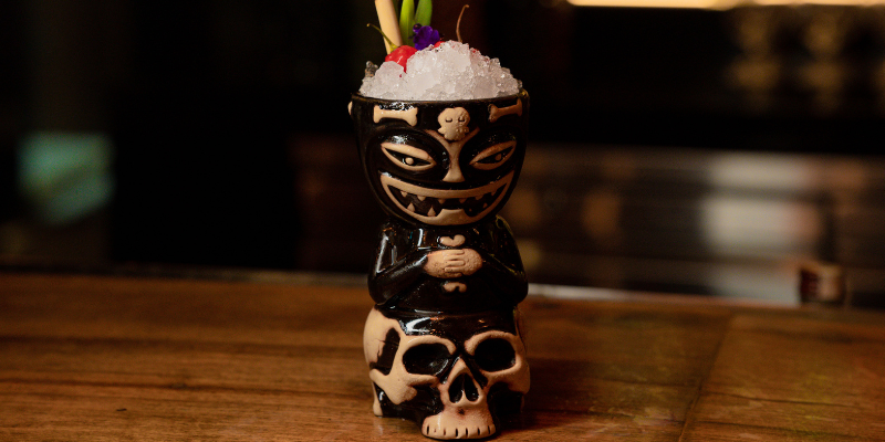 Tiki Bar-Shangri-La Hotel
