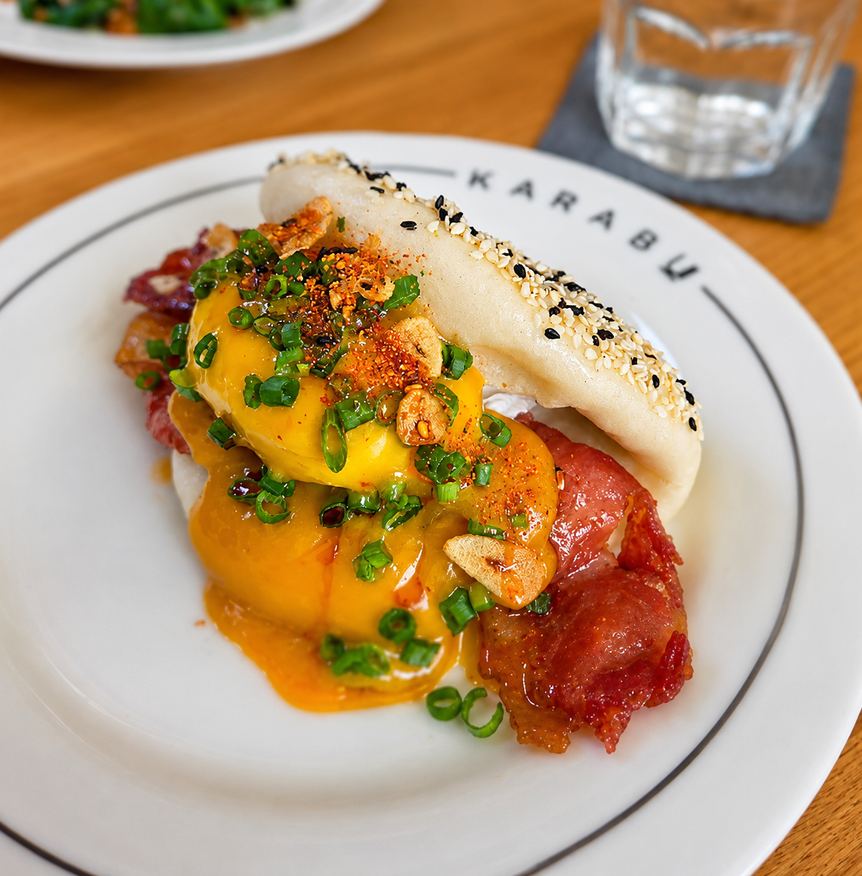 Egg Benny  Bun