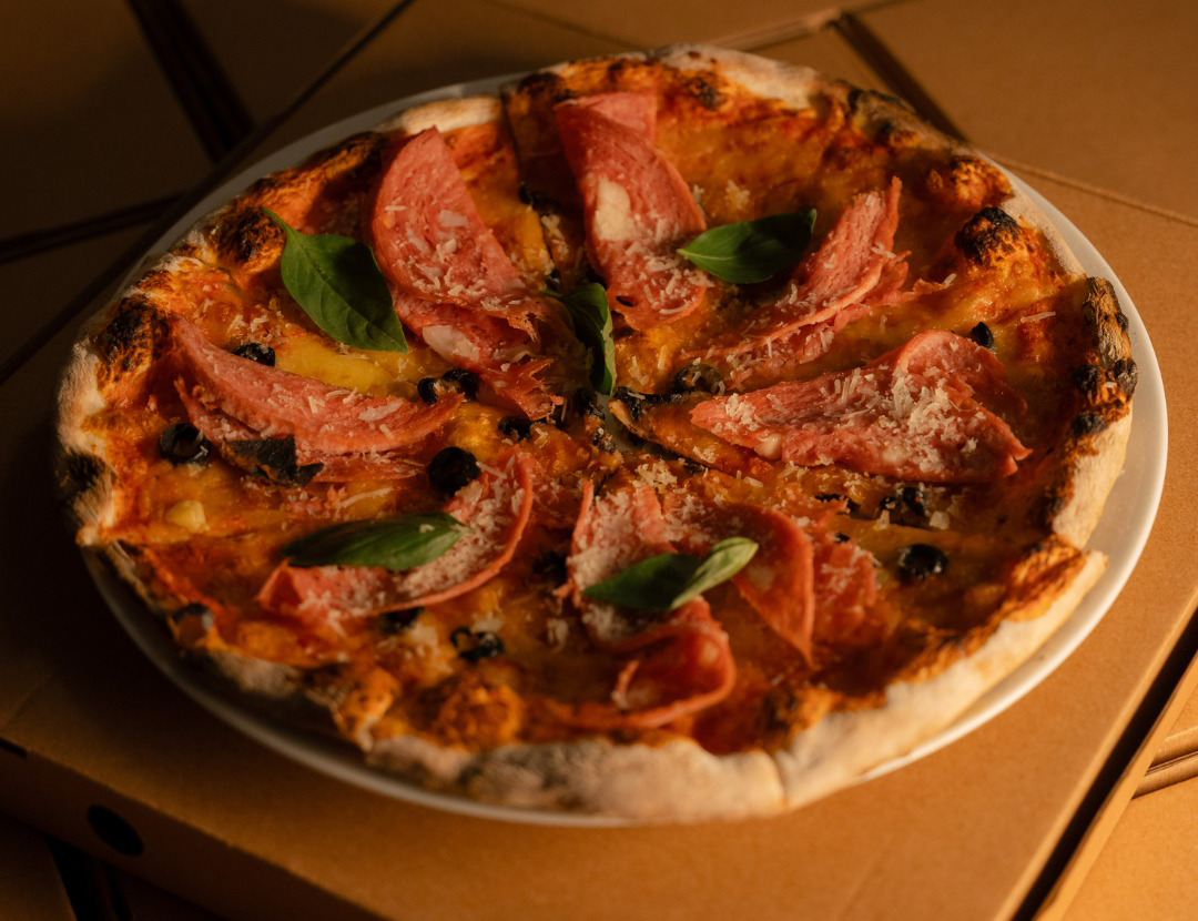 Mortadella pizza