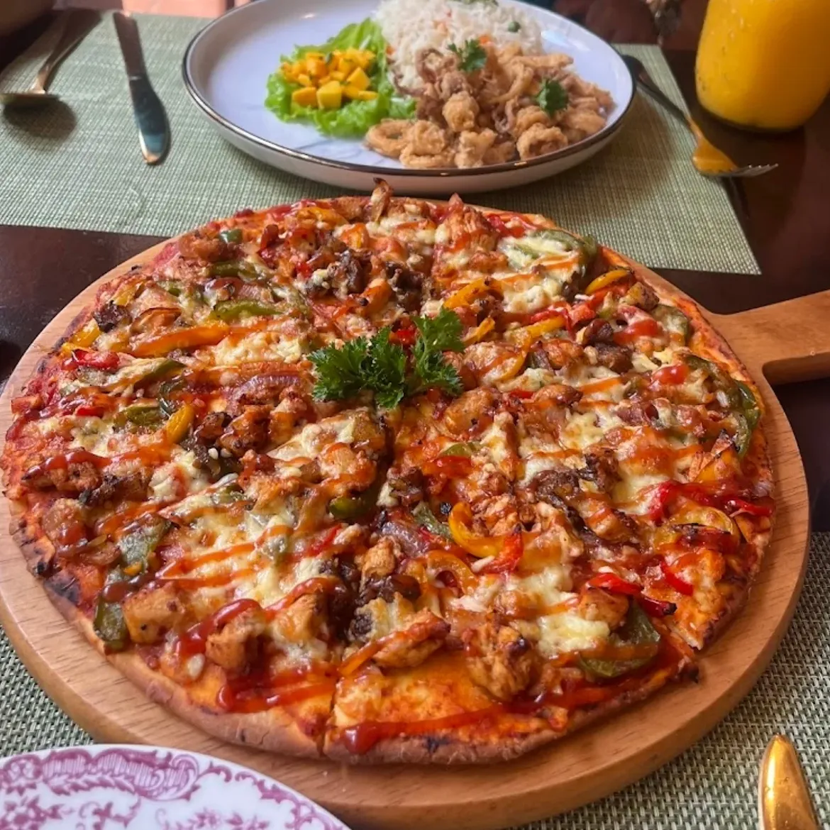 Seafood Pizza