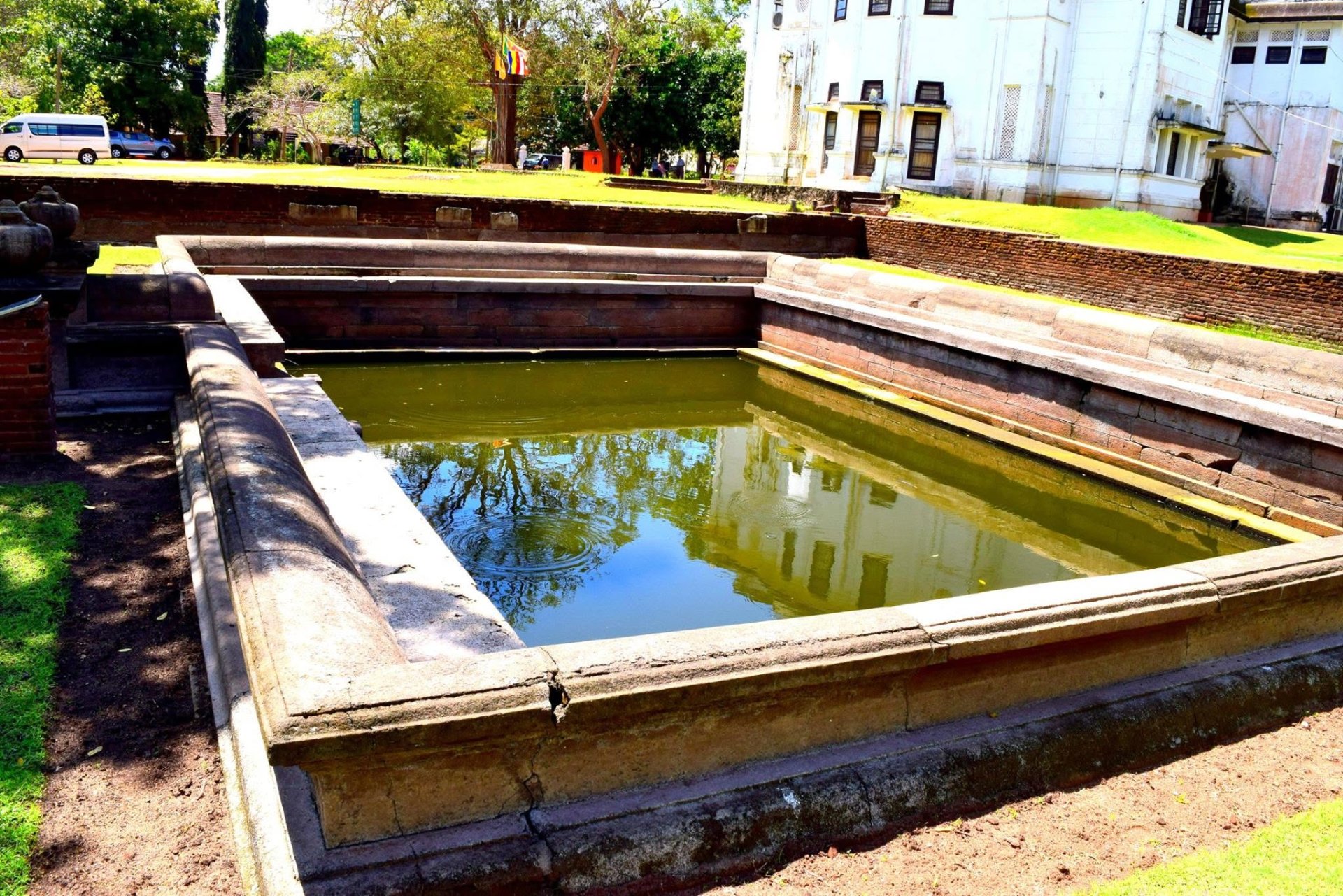 Jethavanaramaya - Pond 01