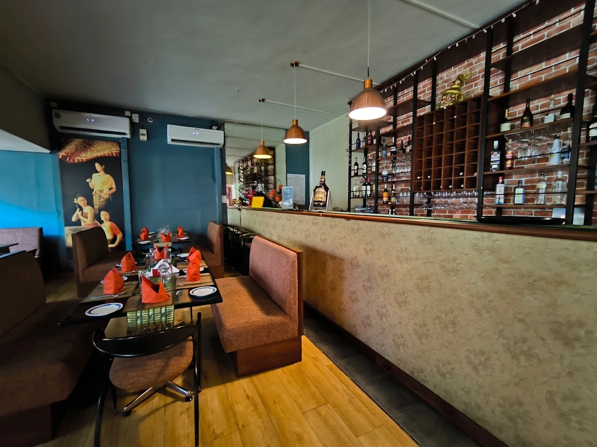 Siam House Restaurant (Thai Select)