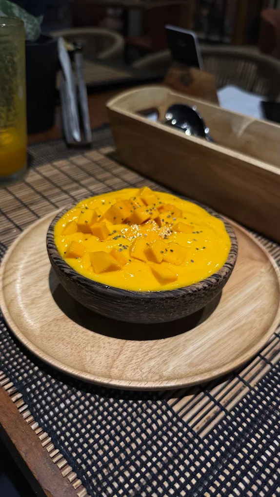 Mango  Smoothie Bowl