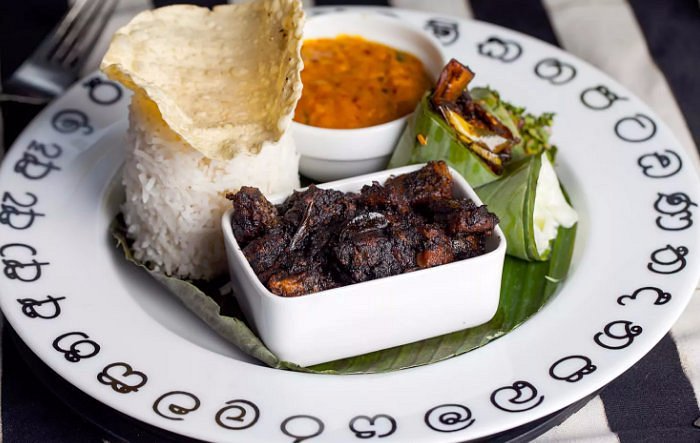 Black pork curry